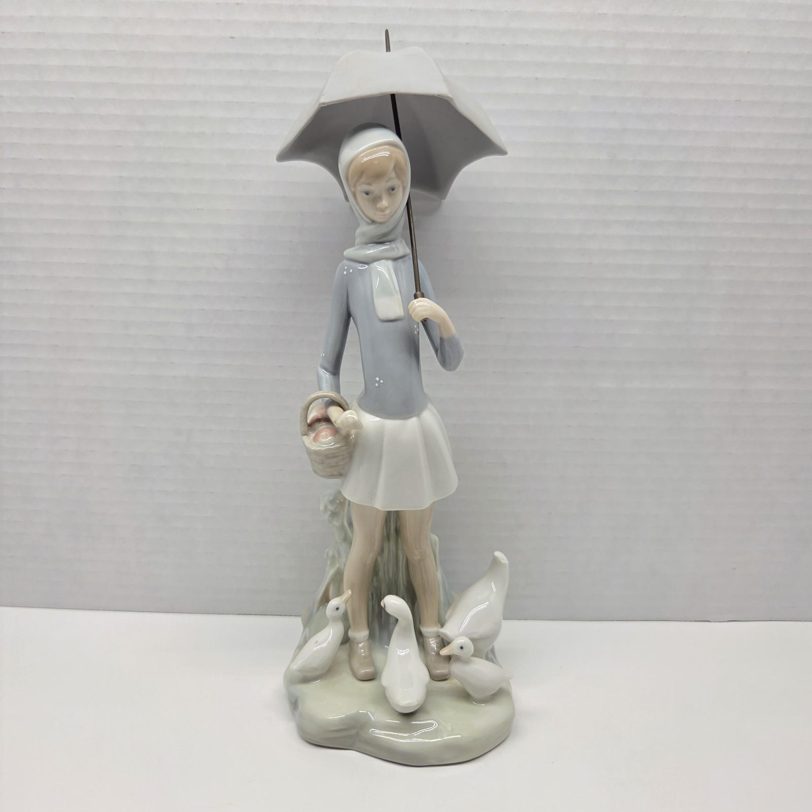 Lladró 4510 Girl with Umbrella and Geese Figurine AS IS READ Repair Broken