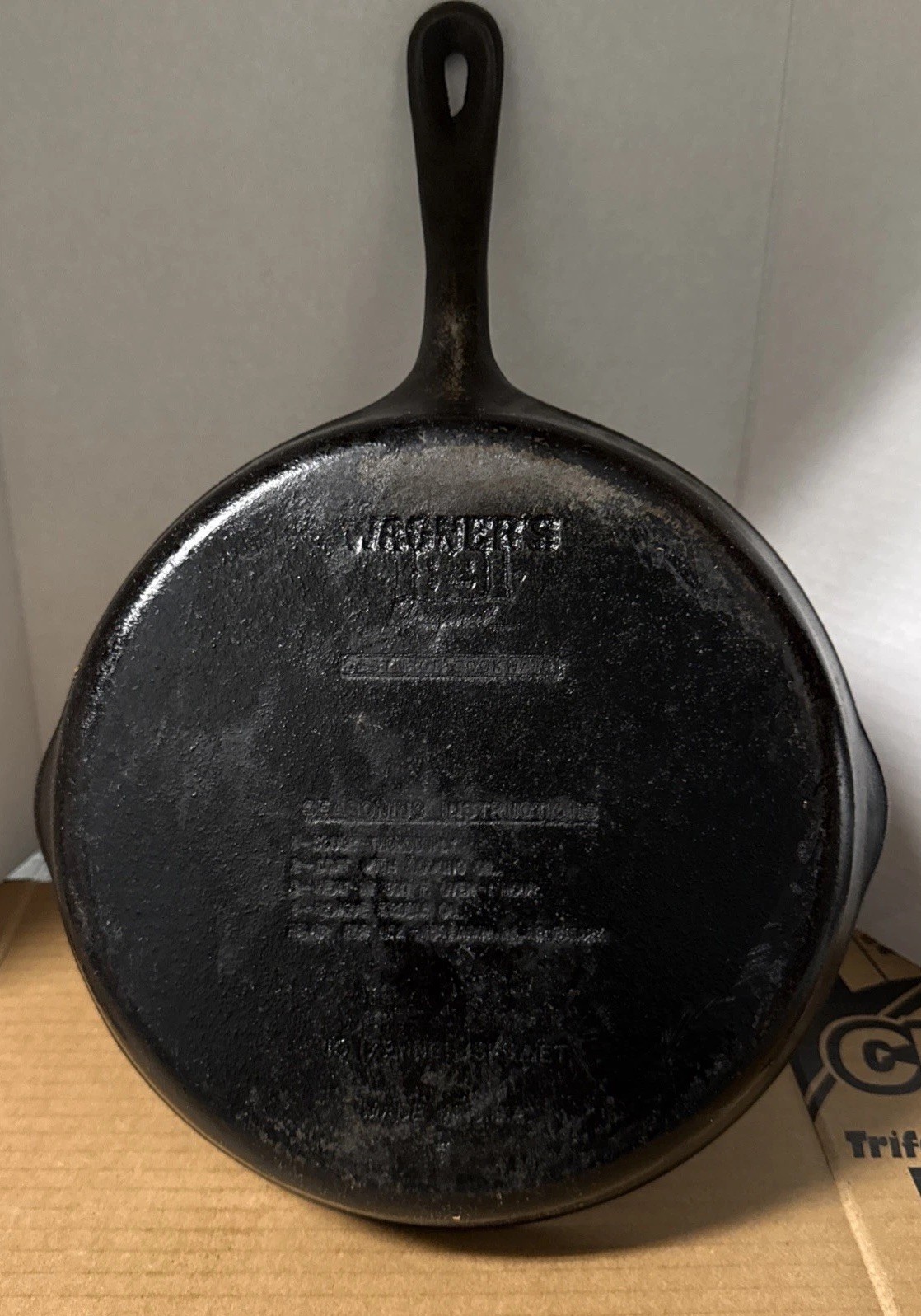Vintage Wagner\'s 1891 Original 10.5 Inch Cast Iron Skillet Seasoned