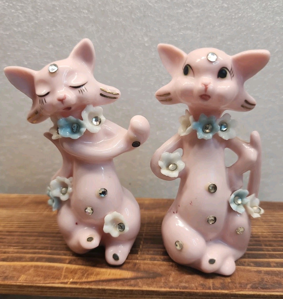 Vintage Lefton Porcelain Pink Cat Salt & Pepper Shakers MCM T-64 CB