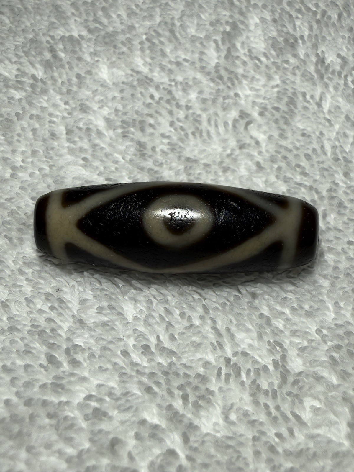Top tier Shangken  Dzi Bead Eye Pattern Black and White. Taiwan dzi bead 