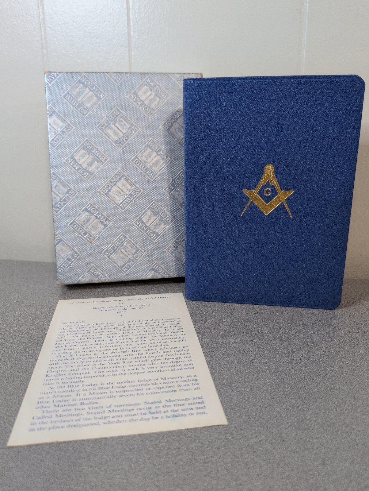 Vintage Holman Blue Masonic Holy Bible Temple Illustrated Editionn 1965 in Box