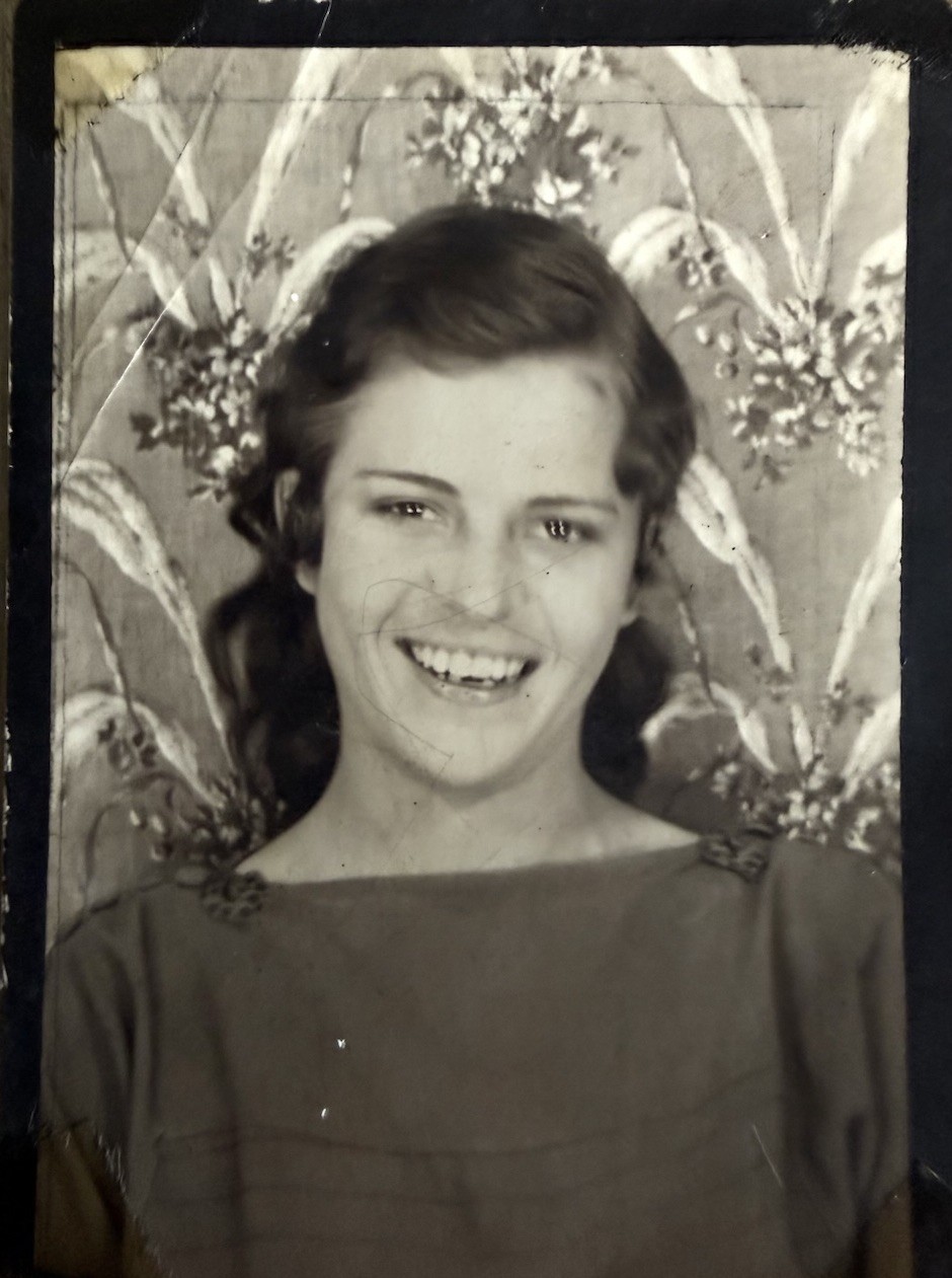 Vintage Photo Booth 1940s Pretty Girl Found