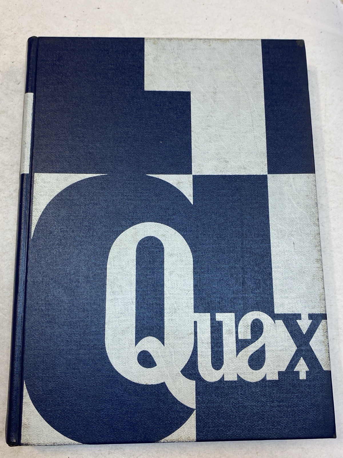 Drake University 1968 Yearbook Quax Des Moines Iowa Student Alumni Bulldogs IA