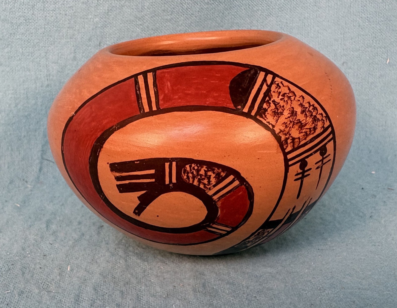 Vintage Hand Made Hopi-Tewa Pottery Seed Pot by Rachel Sahmie, (D), 3 1/2