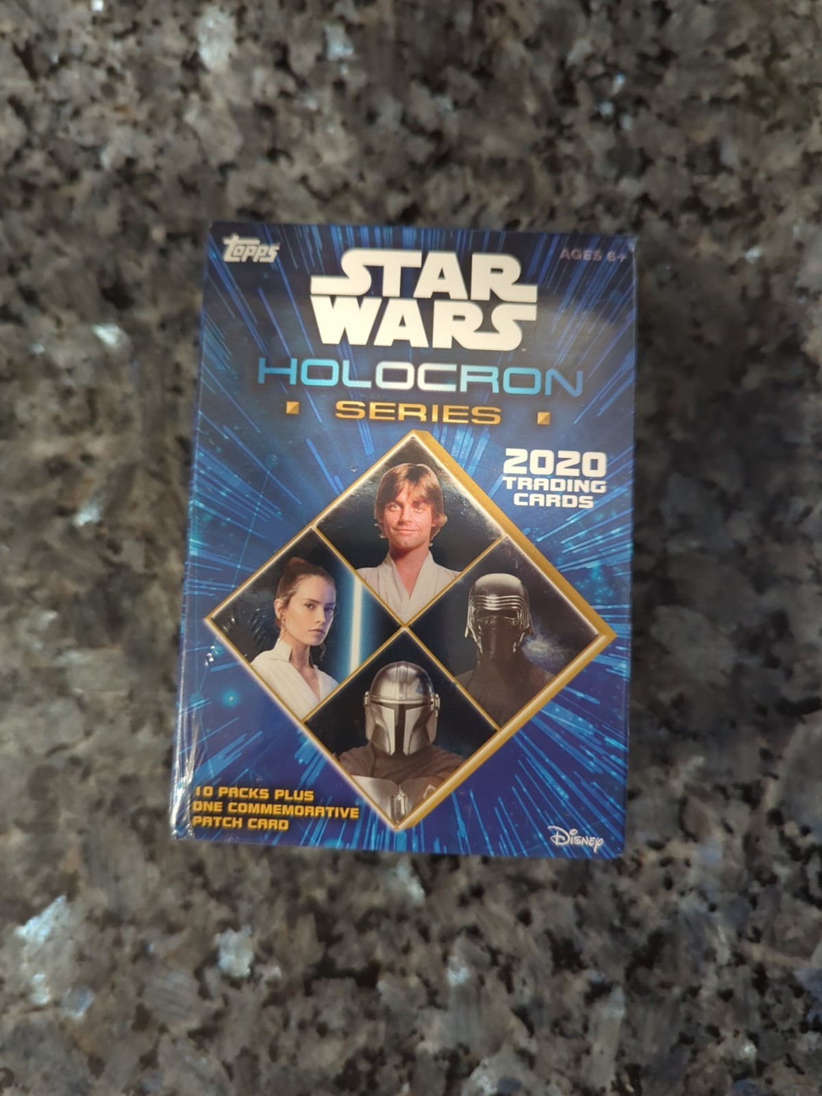 2020 Topps Star Wars Holocron Series Box 61 Cards w/ Commemorative Patch