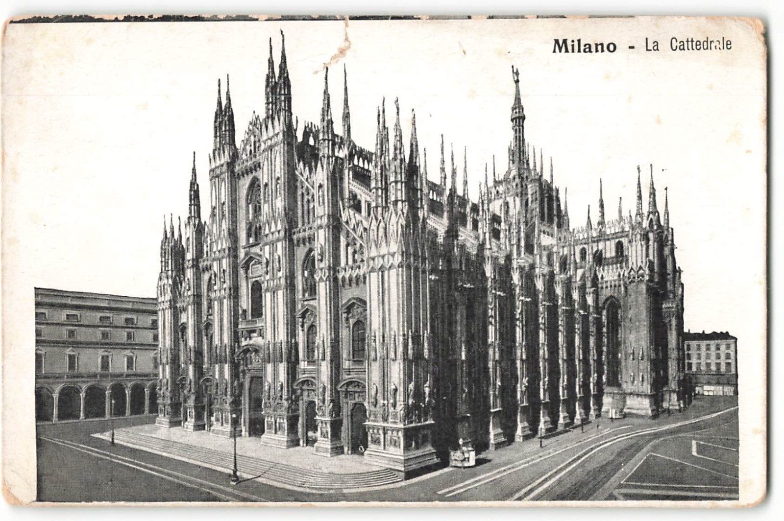 Milano - La Cattedrale (Cathedral) VTG Postcard CG5.