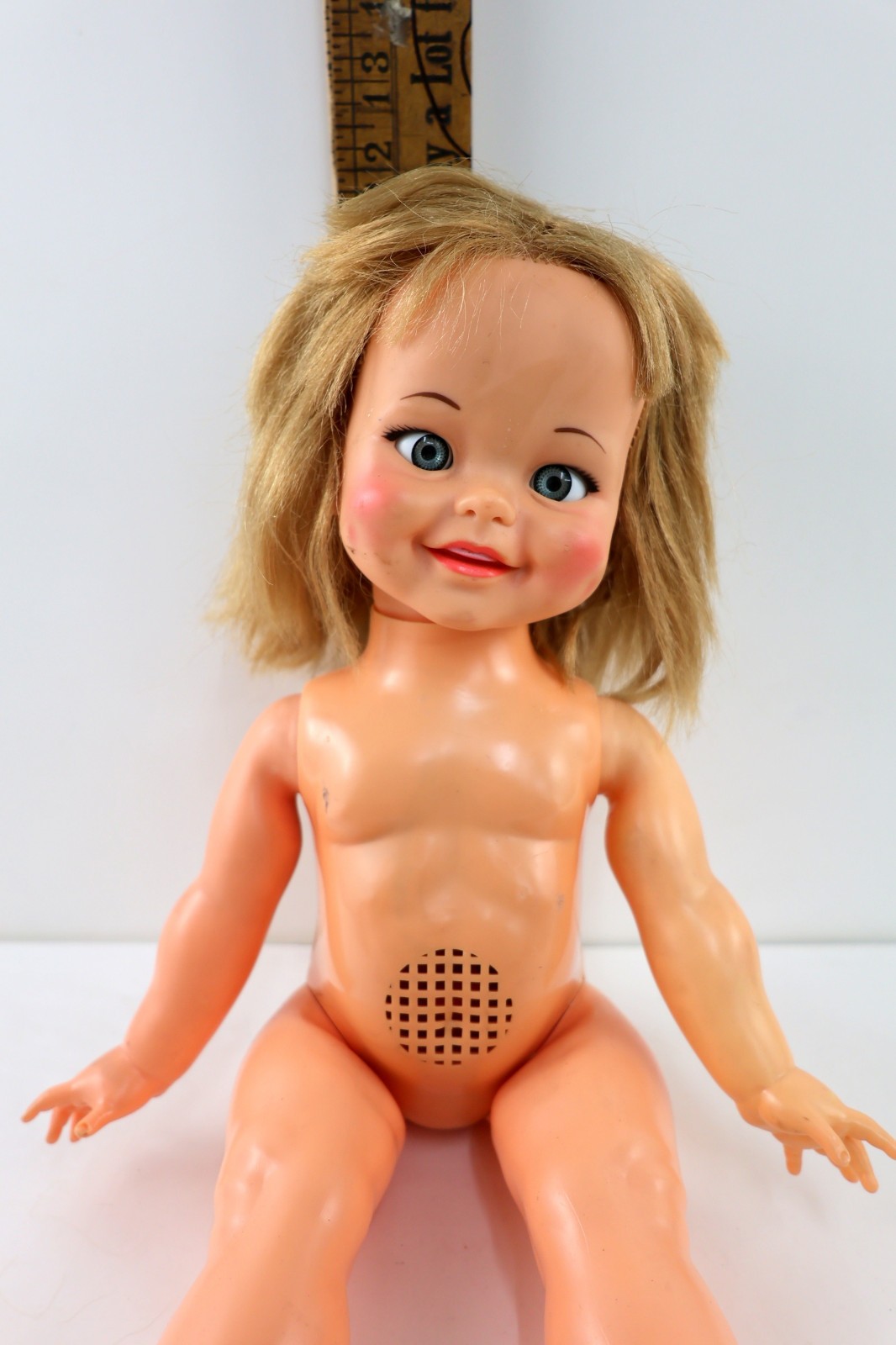 Vtg 1960s Ideal GIGGLES DOLL 18\