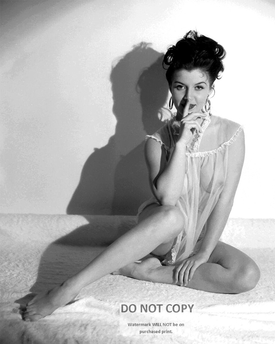ACTRESS JOAN BRADSHAW PIN UP - 8X10 PUBLICITY PHOTO (DA-868)