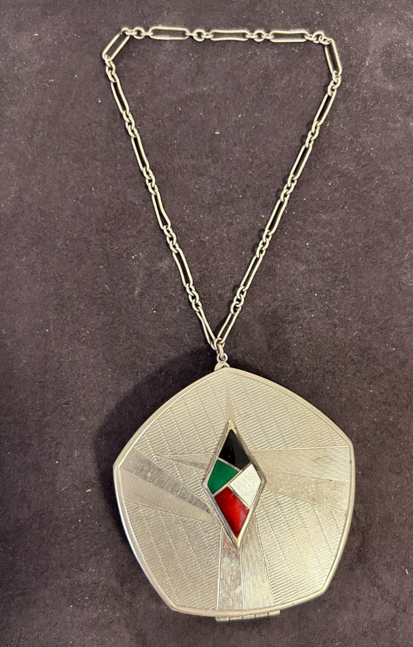 VTG 1930s Art Deco Pentagonal Dance Compact Chain Guilloche Enamel Sunburst VTG 1930s Art Deco Pentagonal Dance Compact Chain Guilloche Enamel Sunburst