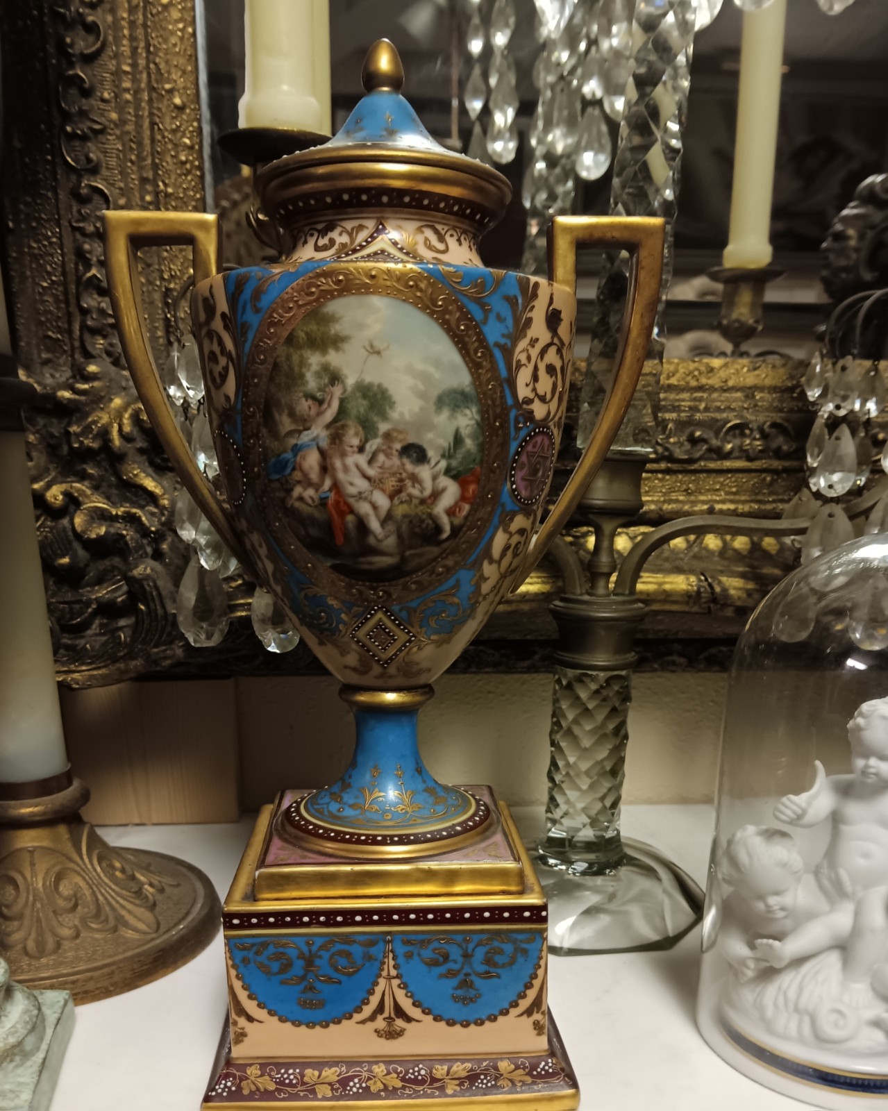 Hand Painted Antique Royal Vienna Austria Urn Vase
