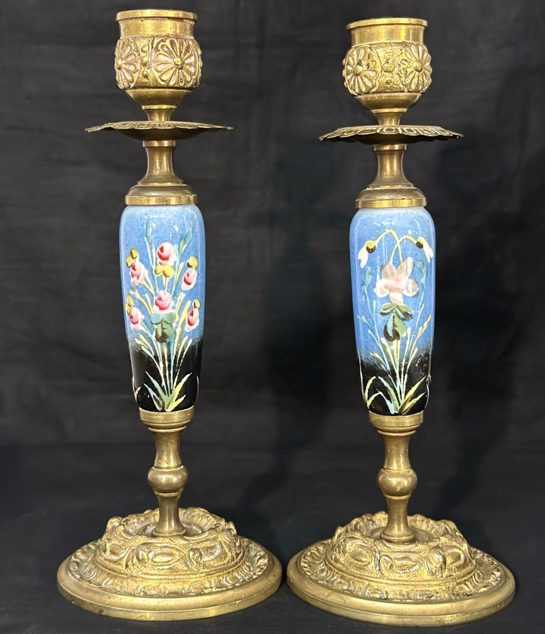 ANTIQUE FRENCH PAIR OF GILT BRASS HAND PAINTED PORCELAIN 8 ANTIQUE FRENCH PAIR OF GILT BRASS HAND PAINTED PORCELAIN 8