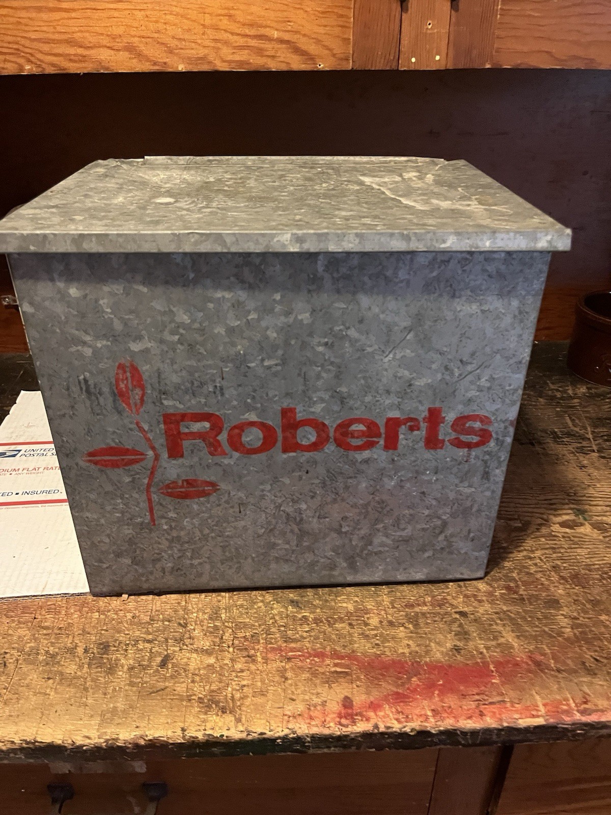 Vintage Robert's Dairy Porch Milk Bottle Cooler Galvanized VERY NICE ONE