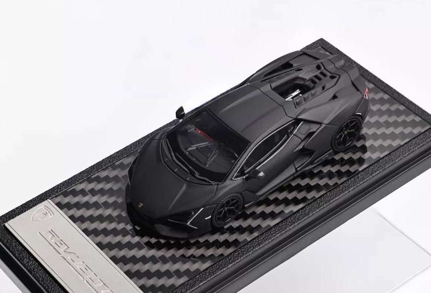 LCD 1/64 Lamborghini Revuelto Matte Black