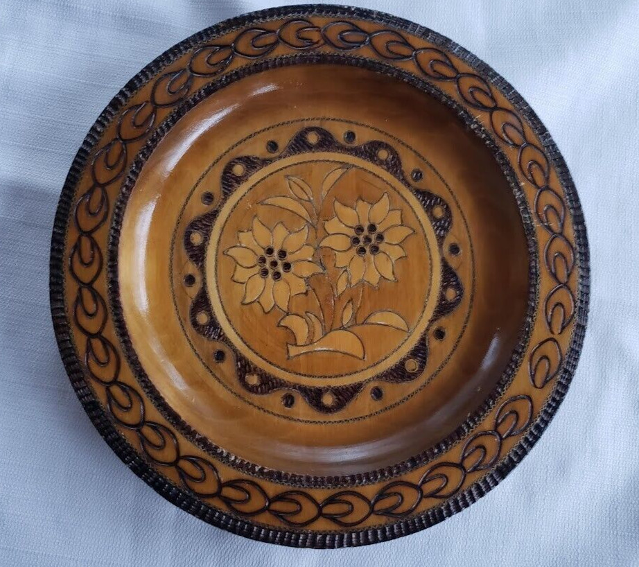 Spoldzielnia Rzemieslnicza Hand Carved Wooden Floral Plate -9.5\