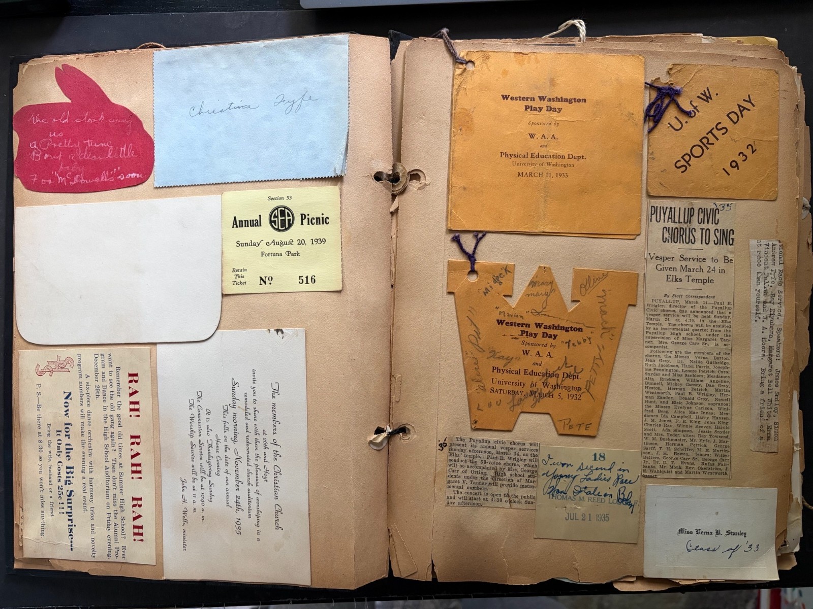 Fantastic 1930\'s Scrapbook w/ loads of Letters, Tickets, UW/School memorabilia