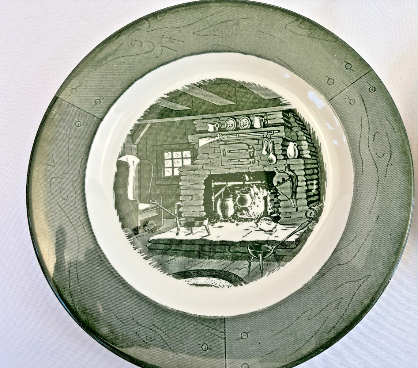 Vtg Royal China Colonial Homestead Green- 9 1/8