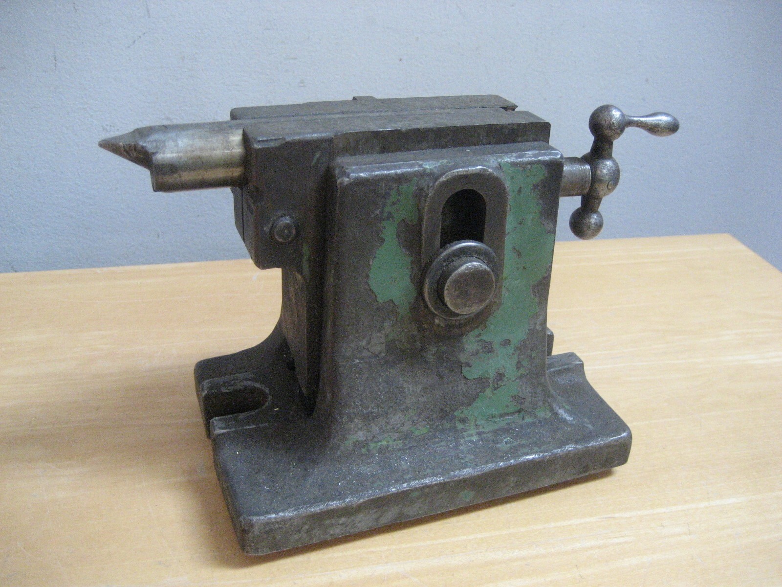 Vintage Unmarked Lathe Tailstock with Handwheel Crank Vintage Unmarked Lathe Tailstock with Handwheel Crank