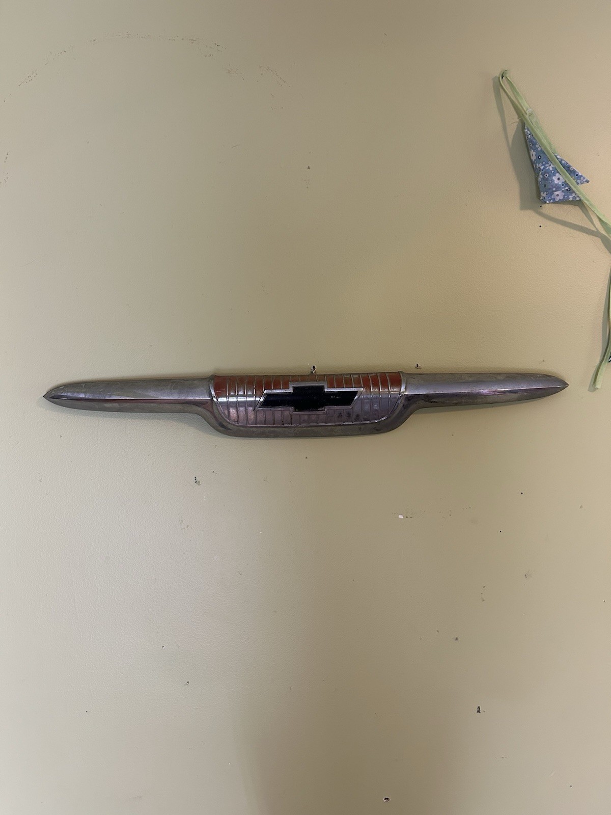 Vintage 1955 56 57 CHEVY PICKUP HOOD EMBLEM SPEAR ORNAMENT Chevrolet Vintage 1955 56 57 CHEVY PICKUP HOOD EMBLEM SPEAR ORNAMENT Chevrolet