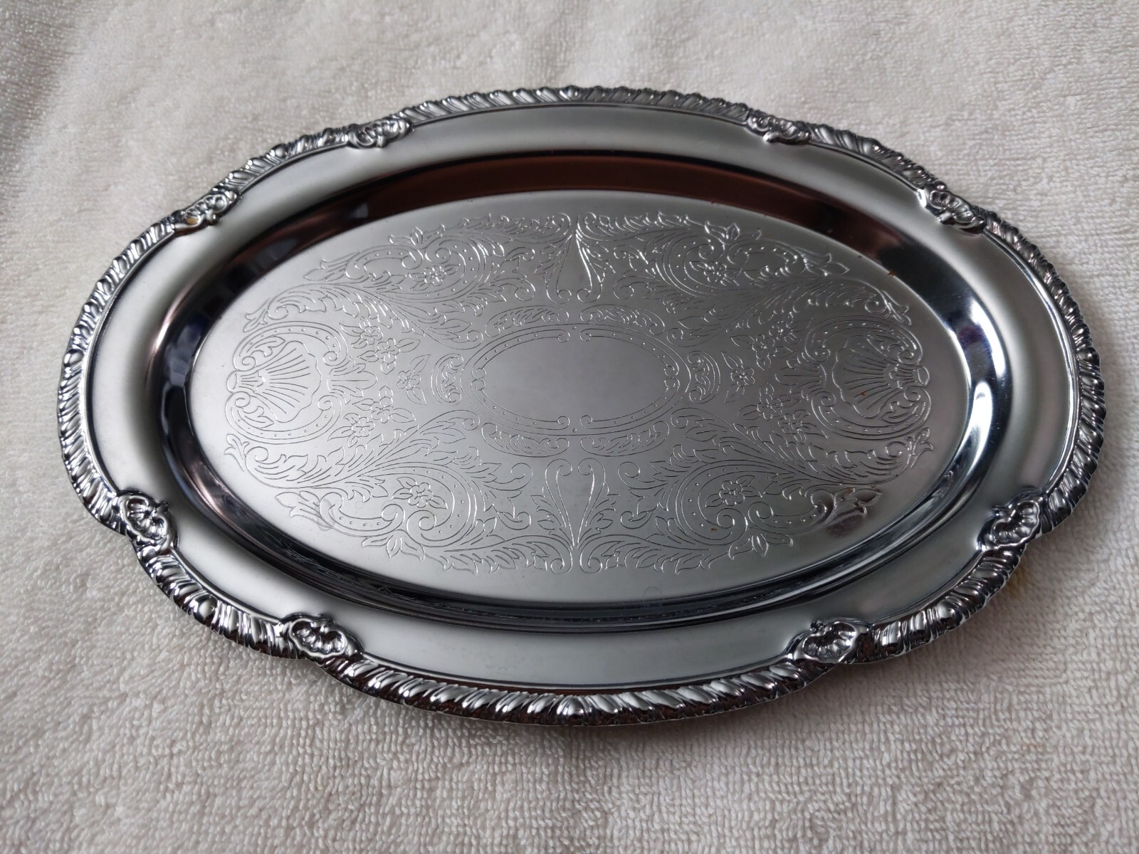 Irvinware Oval Tin Serving Tray Small 9 1/2\