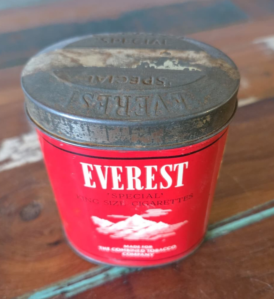 Vtg Everest Special King Size Cigarette Tin Combined Tobacco Co Mountain Oval