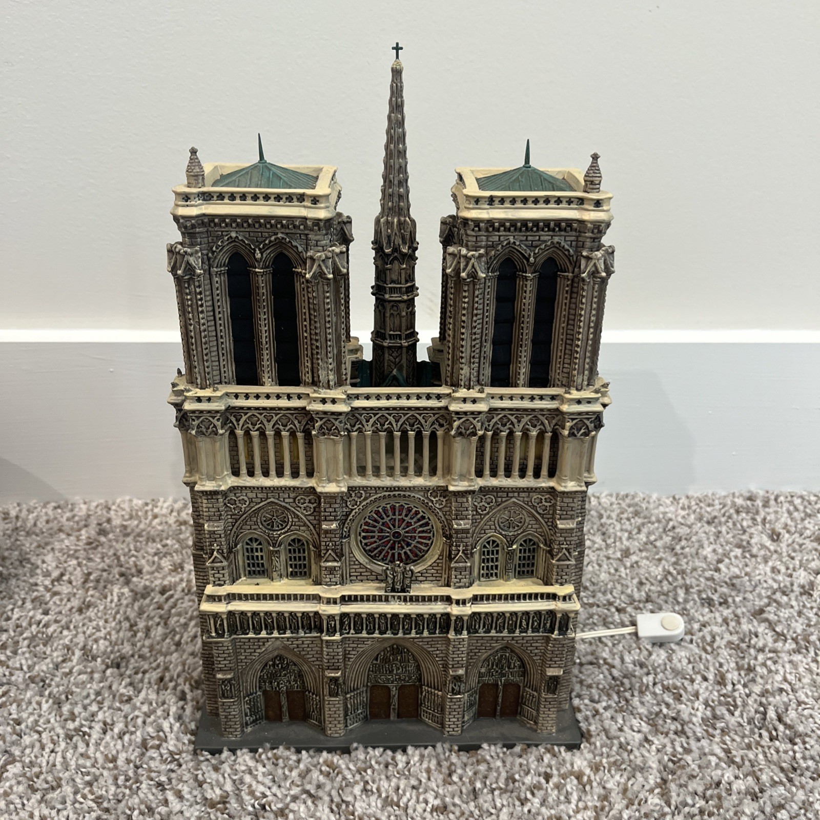 Department 56 Notre Dame Cathedral, PARIS Churches of the World Works Cordless