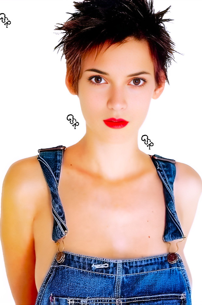 WINONA RYDER - 4\
