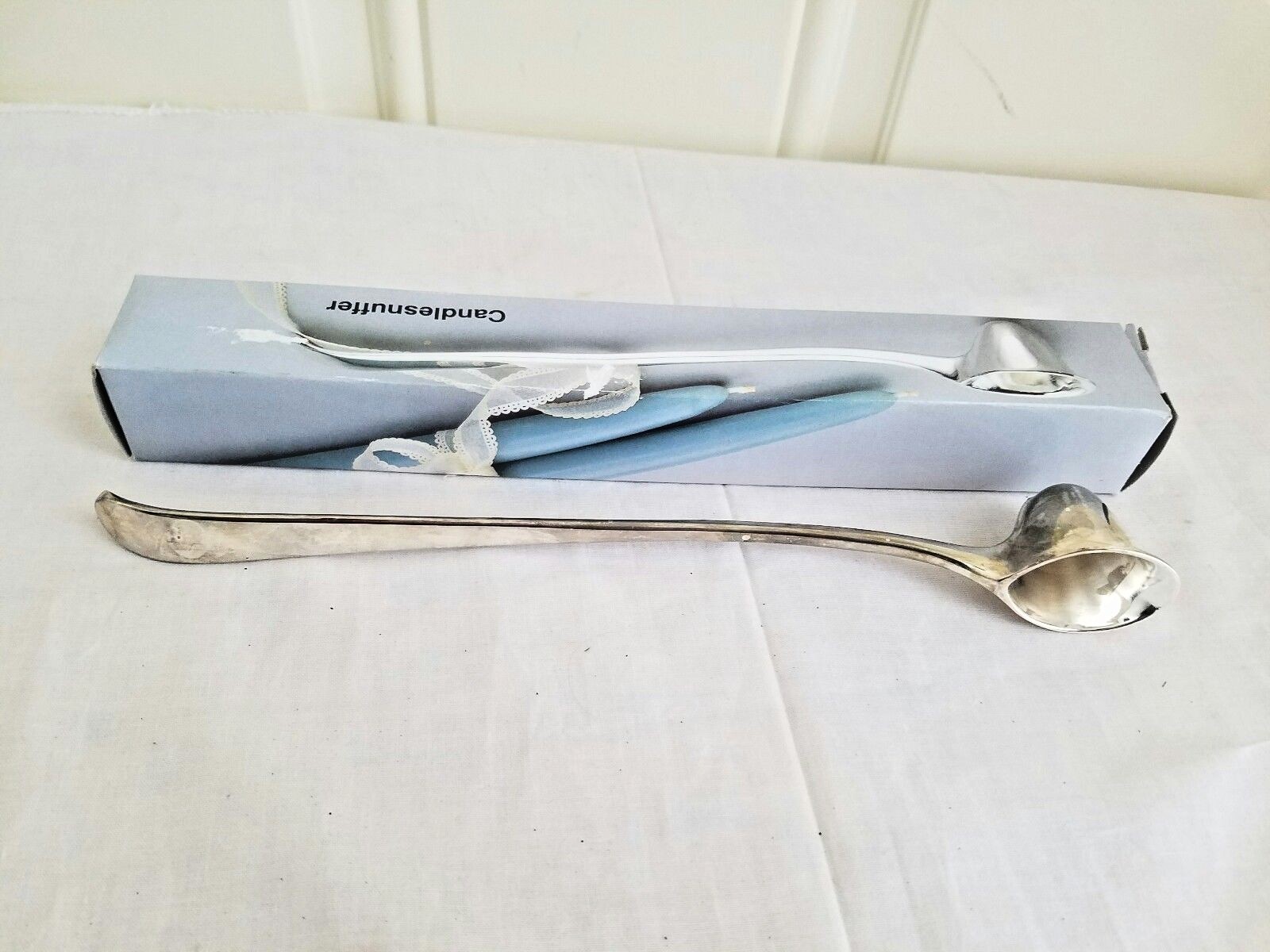 Candlesnuffer Silverplate Oneida Silversmiths 