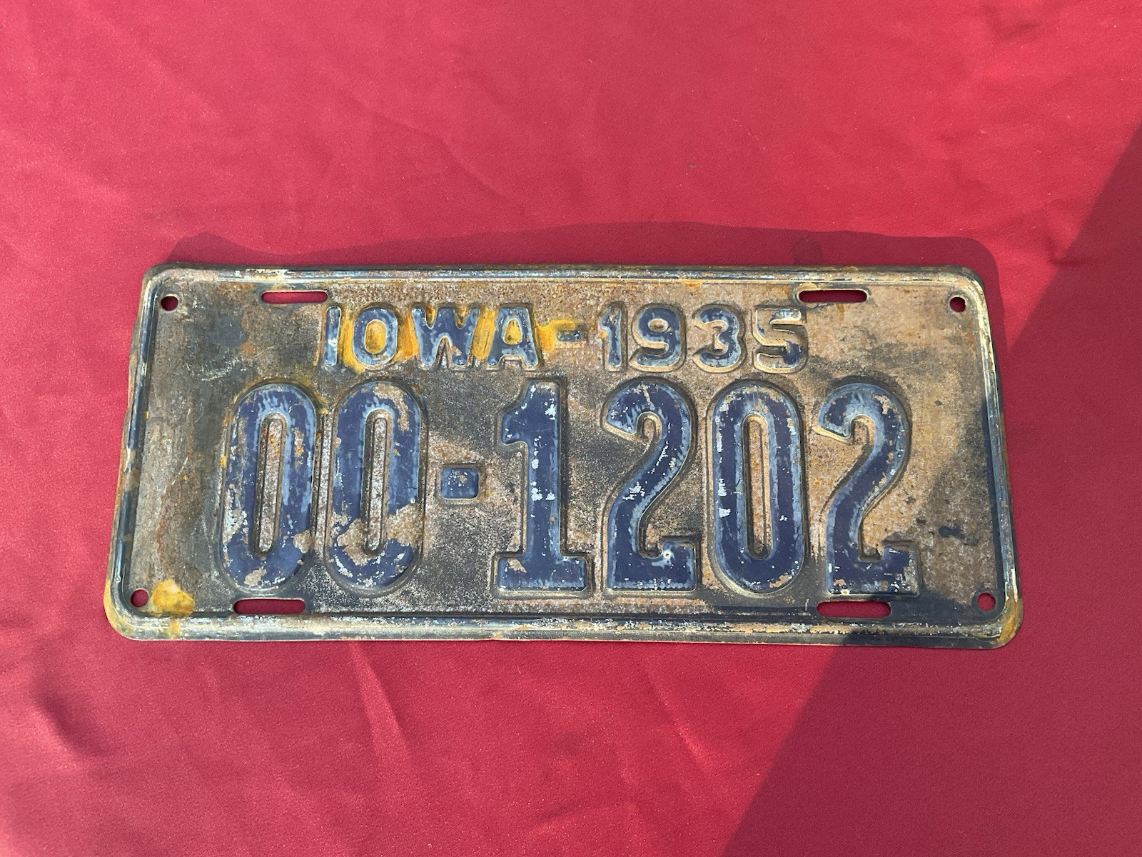 1935 Iowa Non Resident License Plate