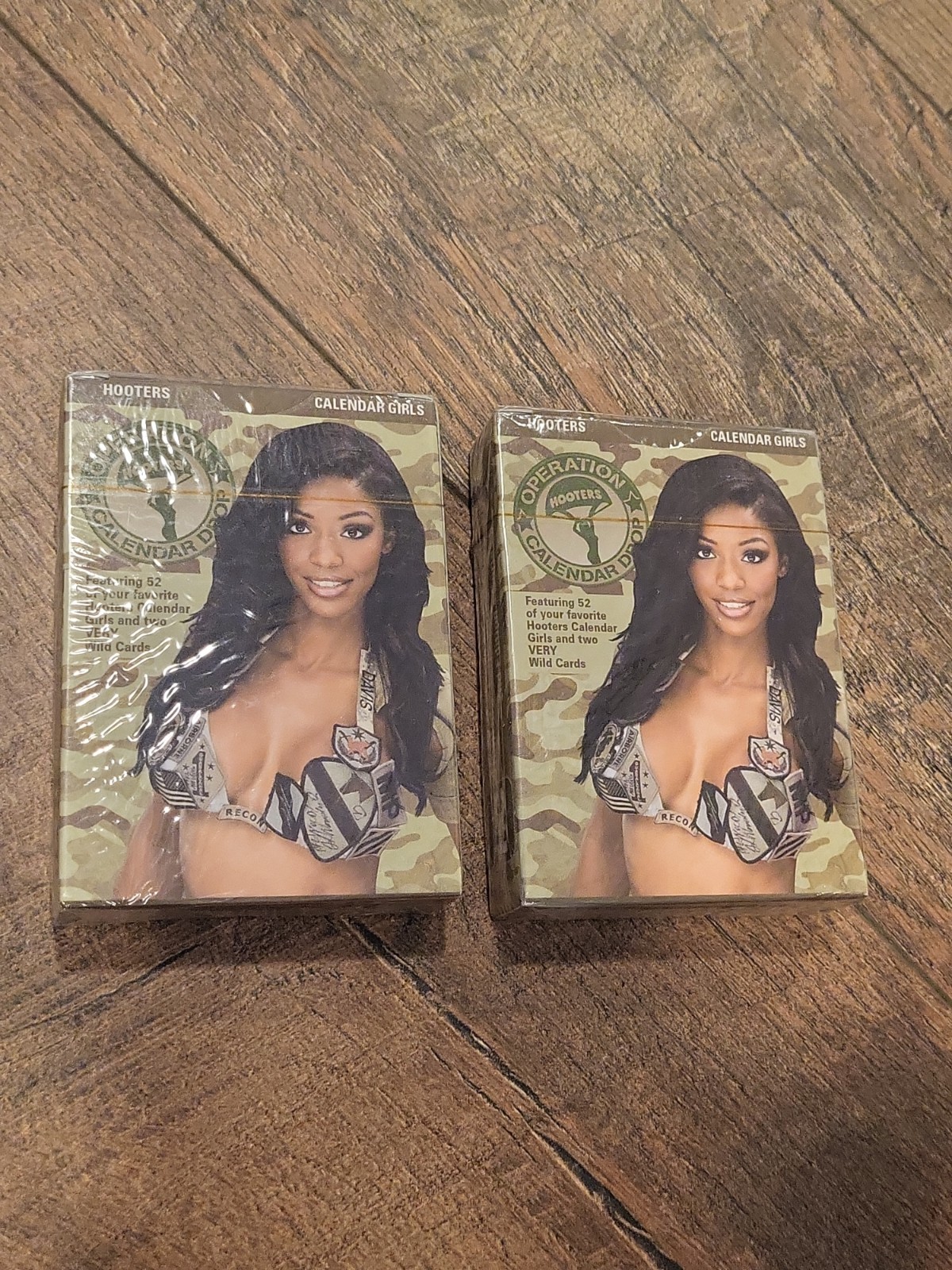 2011 HOOTERS CALENDAR GIRLS Playing Cards 2nd Edition Series 9 Two Sealed Decks 