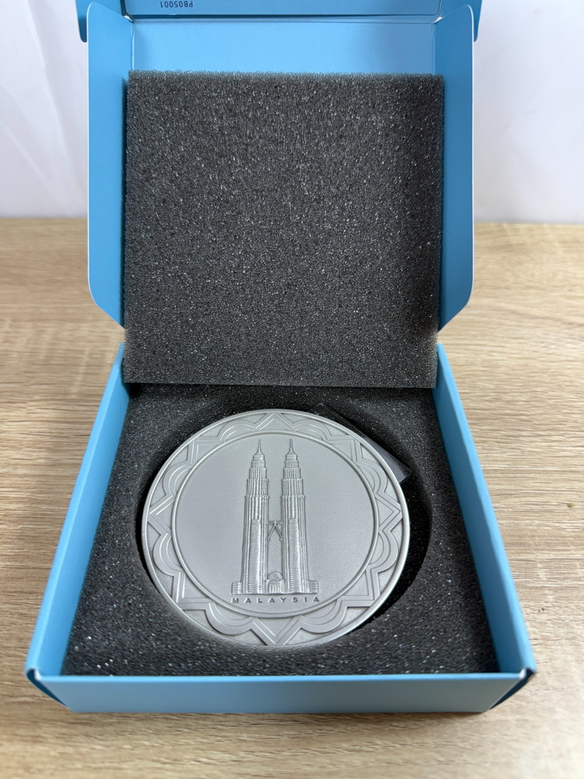Royal Selangor Pewter Petronas Twin Towers Coaster Malaysia New Boxed w/ Stand