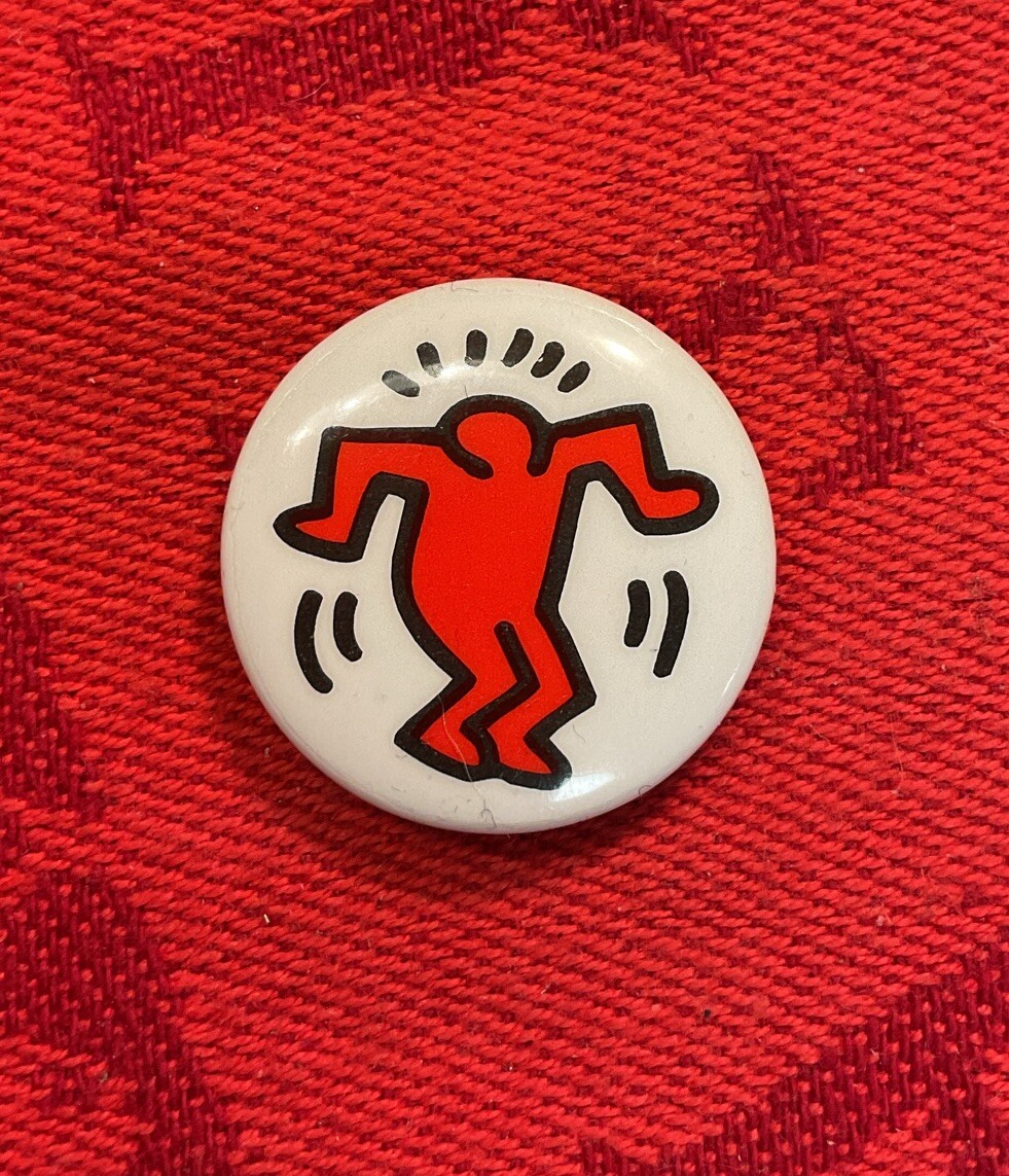 ARTIST Keith Haring Pop Shop DANCING MAN  POP ART Pinback Button Pin BLACK RED