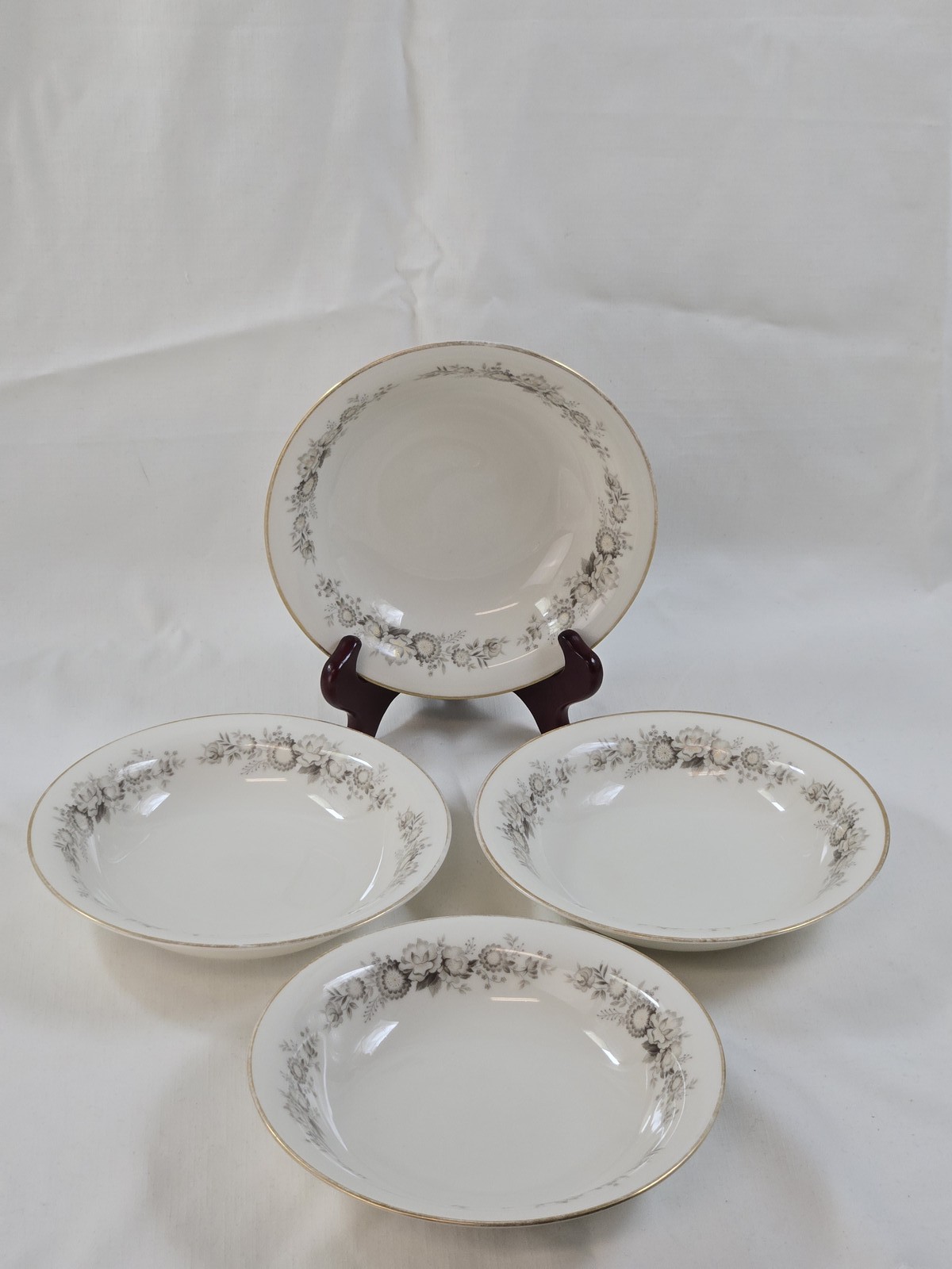 Noritake Ivory China Virginia Set of 4 Soup Salad Bowls Gold Trim Floral Vintage Noritake Ivory China Virginia Set of 4 Soup Salad Bowls Gold Trim Floral Vintage