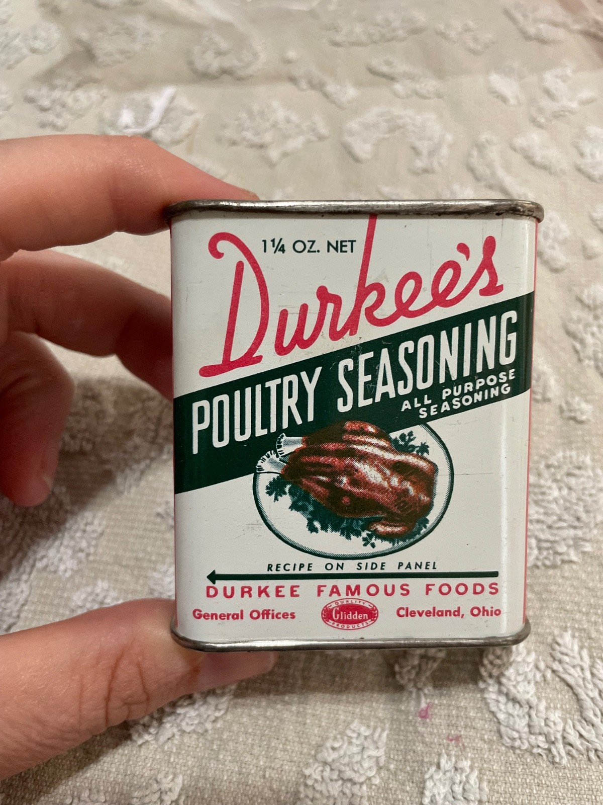 Durkee\'s Poultry Seasoning Spice tin New York with Turkey design at the center