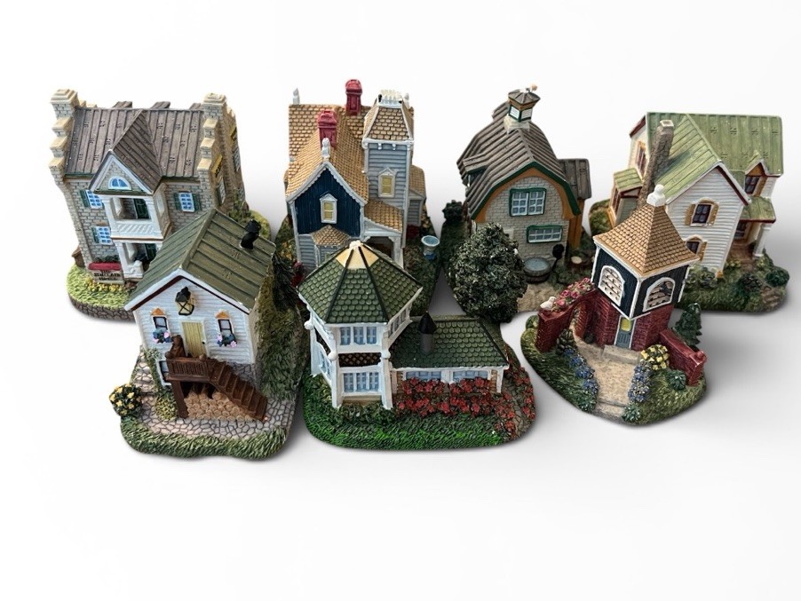 Lot of Miniature Holiday Village Buildings Houses International Resources 7 PC Lot of Miniature Holiday Village Buildings Houses International Resources 7 PC