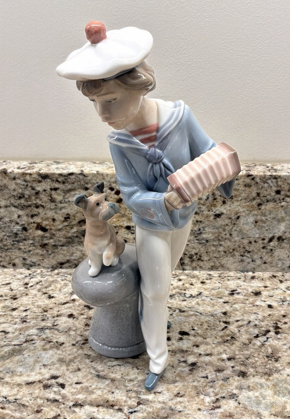 Lladro 6197 Seaside Serenade - WITH BOX - Porcelain Spain Figurine