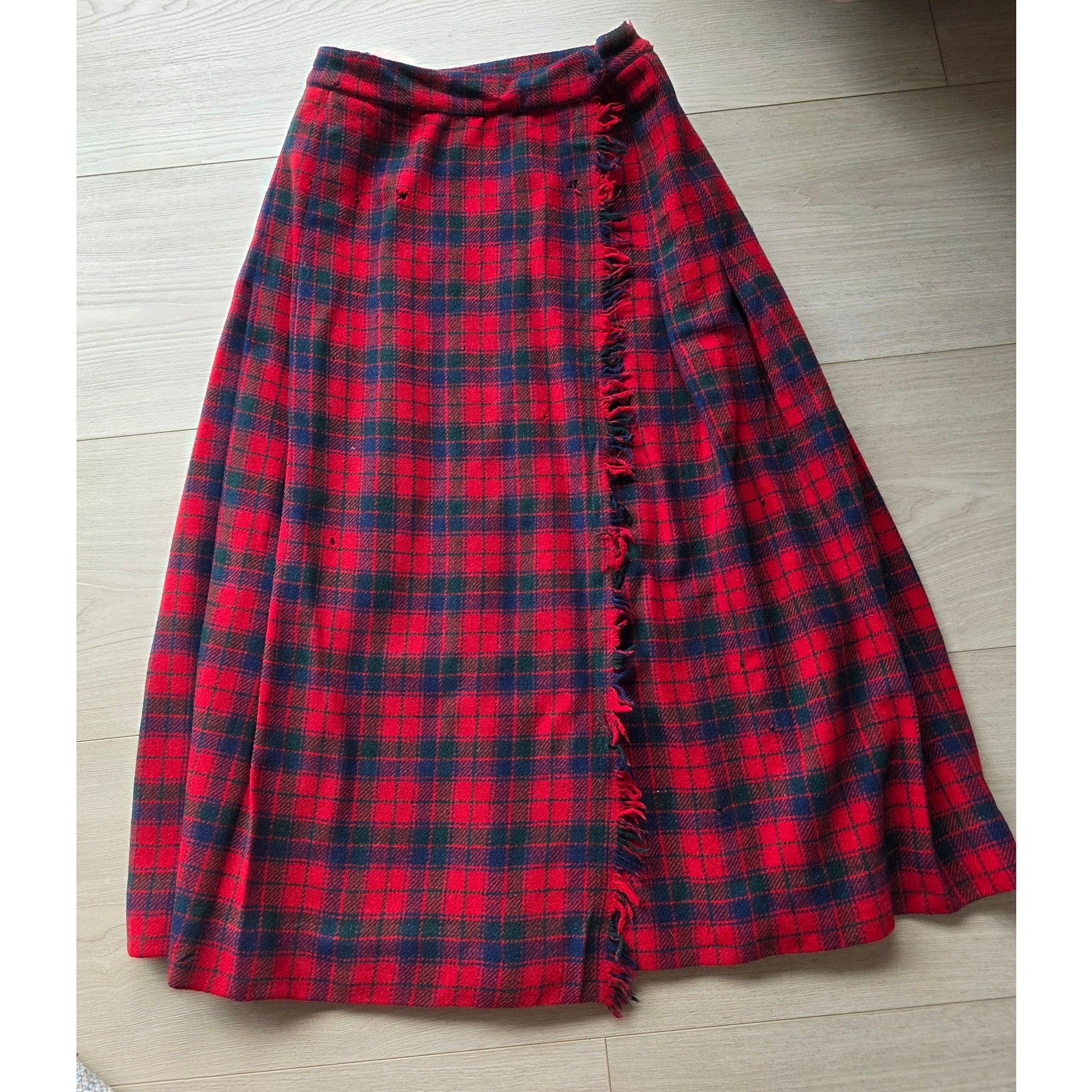 VTG Scottish Tartan Wool Kilt Carey by Sloat Red Plaid Fringe 23\