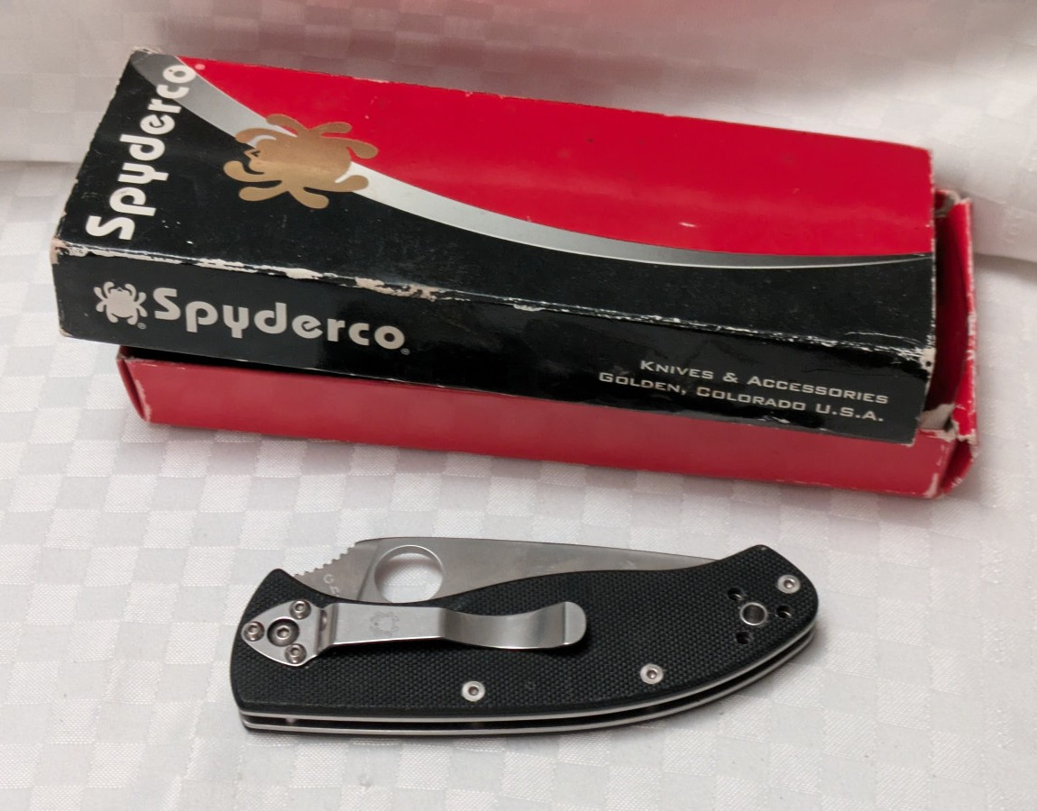 Spyderco Plain Edge 8Cr13MoV Folder Black G10 Handle - Good Condition