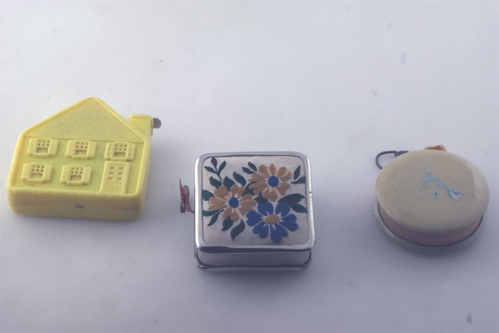 3pc Lot Vtg Tape Measures Advertising Embroidered Flower 3pc Lot Vtg Tape Measures Advertising Embroidered Flower