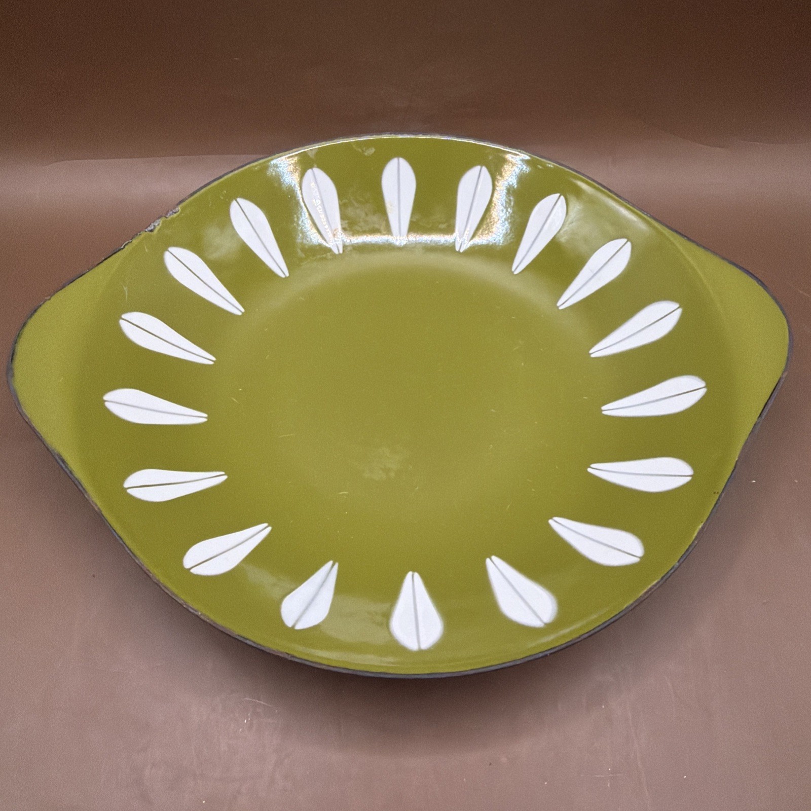 VINTAGE CATHERINEHOLM NORWAY GREEN LOTUS 8.5\