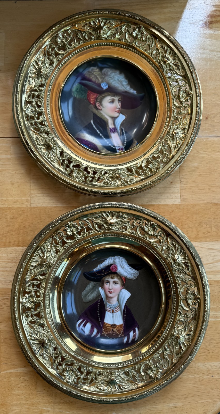 Two Royal Vienna Style Two Royal Vienna Style