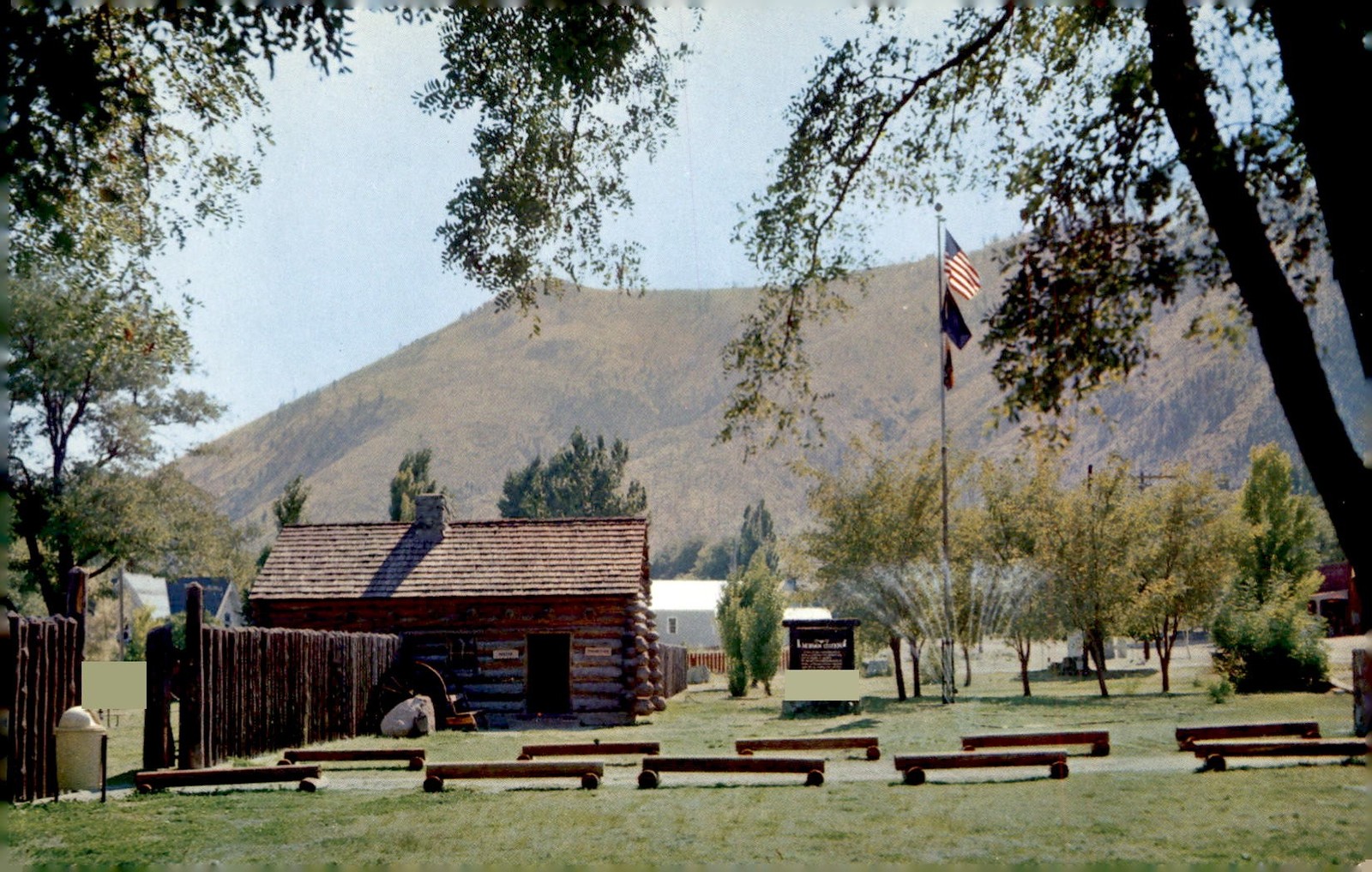 Fort, Genoa, Nevada, trading post, museum, 1911, relics, settlers Postcard