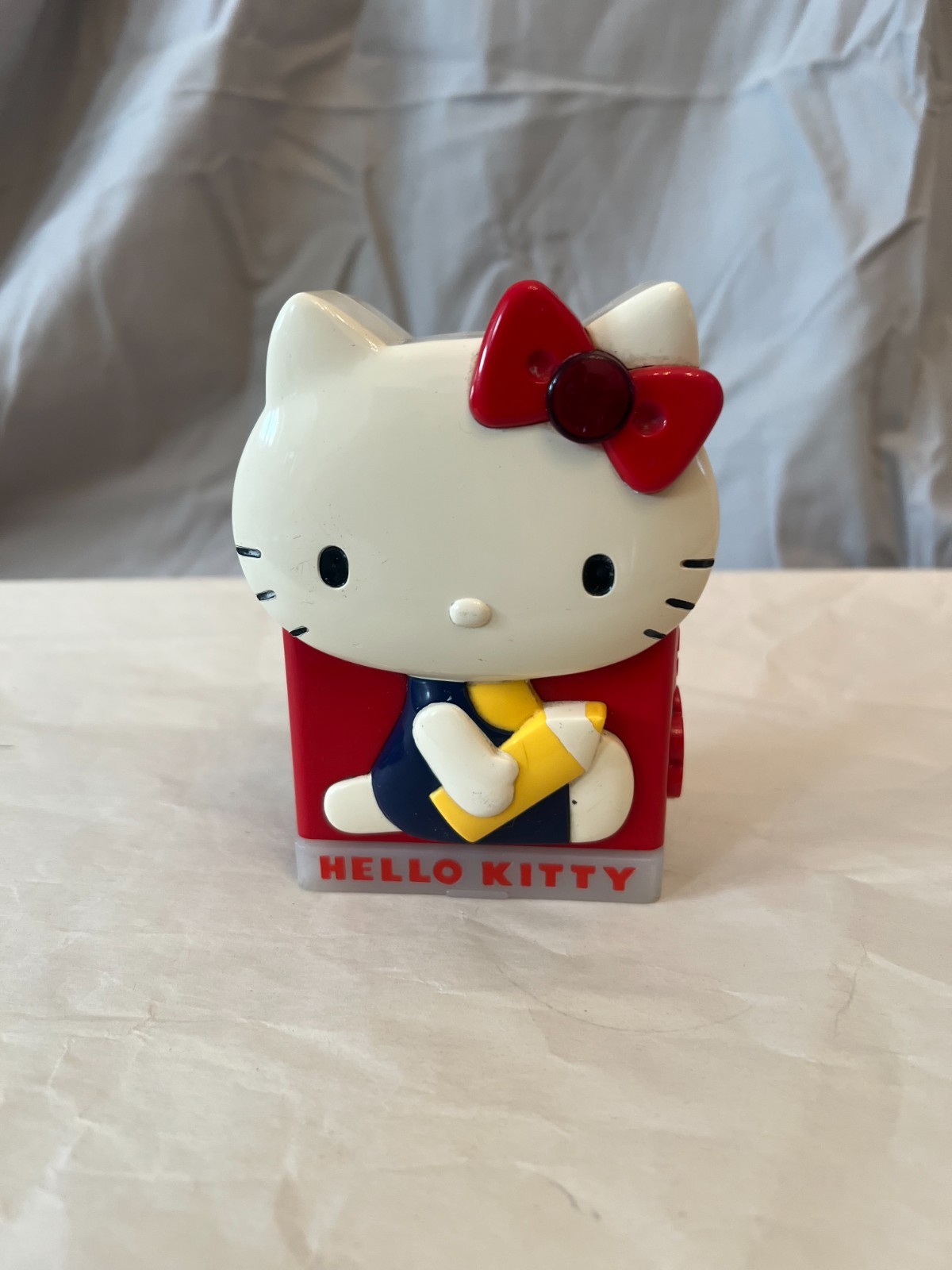 Sanyo Sanrio Hello Kitty Electric Pencil Sharpener Japan Vintage Collectible