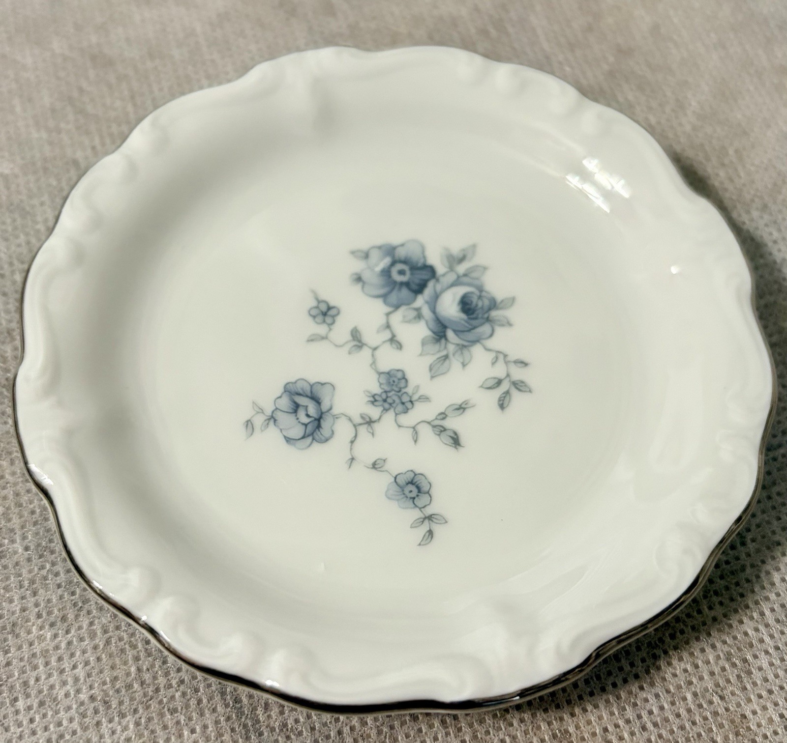 Vintage Johann Haviland Bavaria “Blue Garland” Porcelain Butter Pat Set Of 2 Vintage Johann Haviland Bavaria “Blue Garland” Porcelain Butter Pat Set Of 2