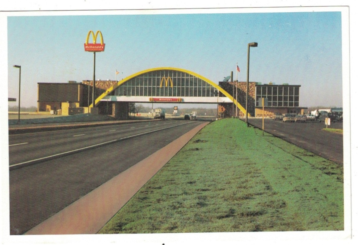 VINTAGE WORLDS LARGEST McDONALD'S WILL ROGERS TURNPIKE VINITA OKLAHOMA POSTCARD VINTAGE WORLDS LARGEST McDONALD'S WILL ROGERS TURNPIKE VINITA OKLAHOMA POSTCARD