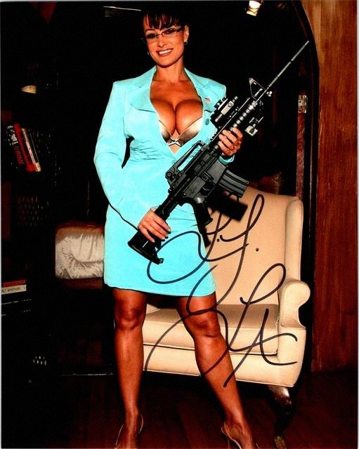 Lisa Ann signed Model 8x10 Photo -PROOF- -CERTIFICATE- (A0236)