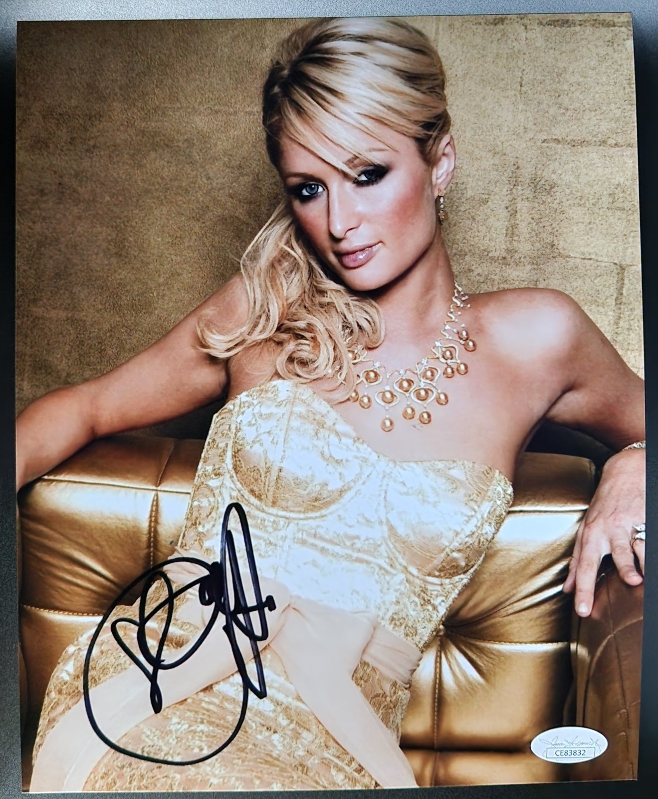 Paris Hilton Signed 8x10 Authentic  Photo - Autograph with Tamper Proof JSA