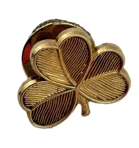 Vtg 10K Gold Garnet Shamrock Four Leaf Clover Brooch Pin St Patricks Day 2.06g