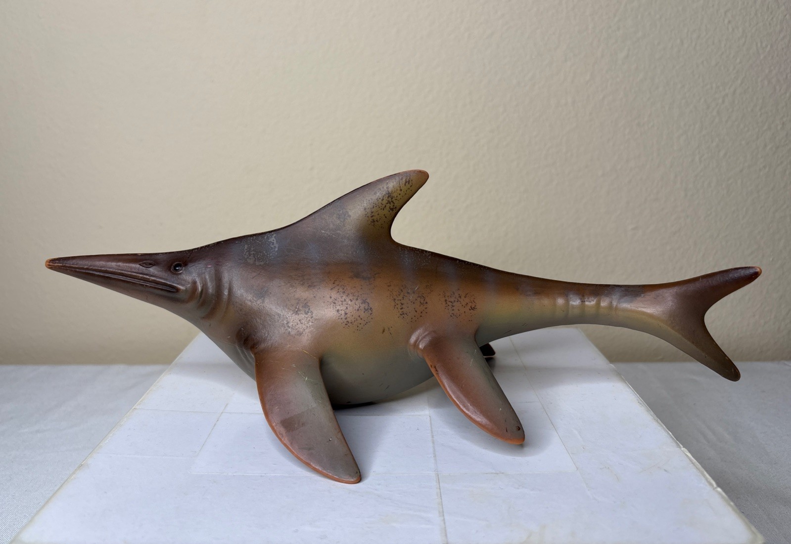 Schleich Shonisaurus Figure Replica-Saurus Rare Prehistoric Collectible 2004