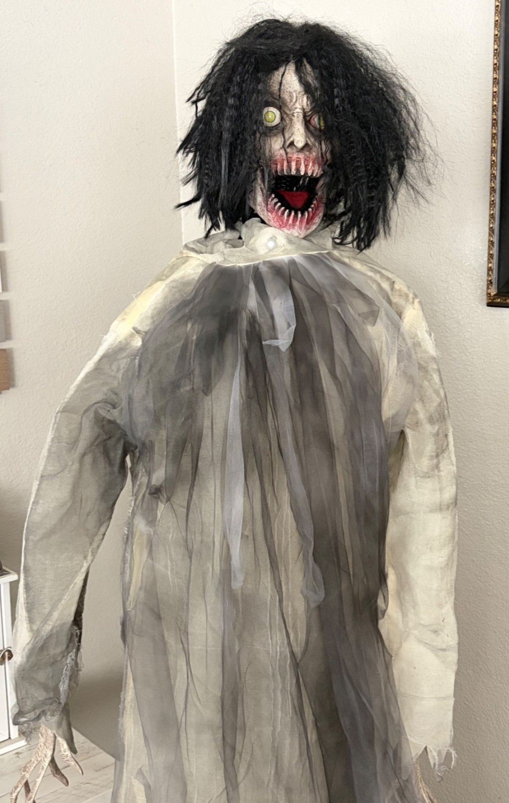 RARE 2016 Spirit Halloween Twitching Banshee Animatronic Prop- WORKS VIDEO/READ
