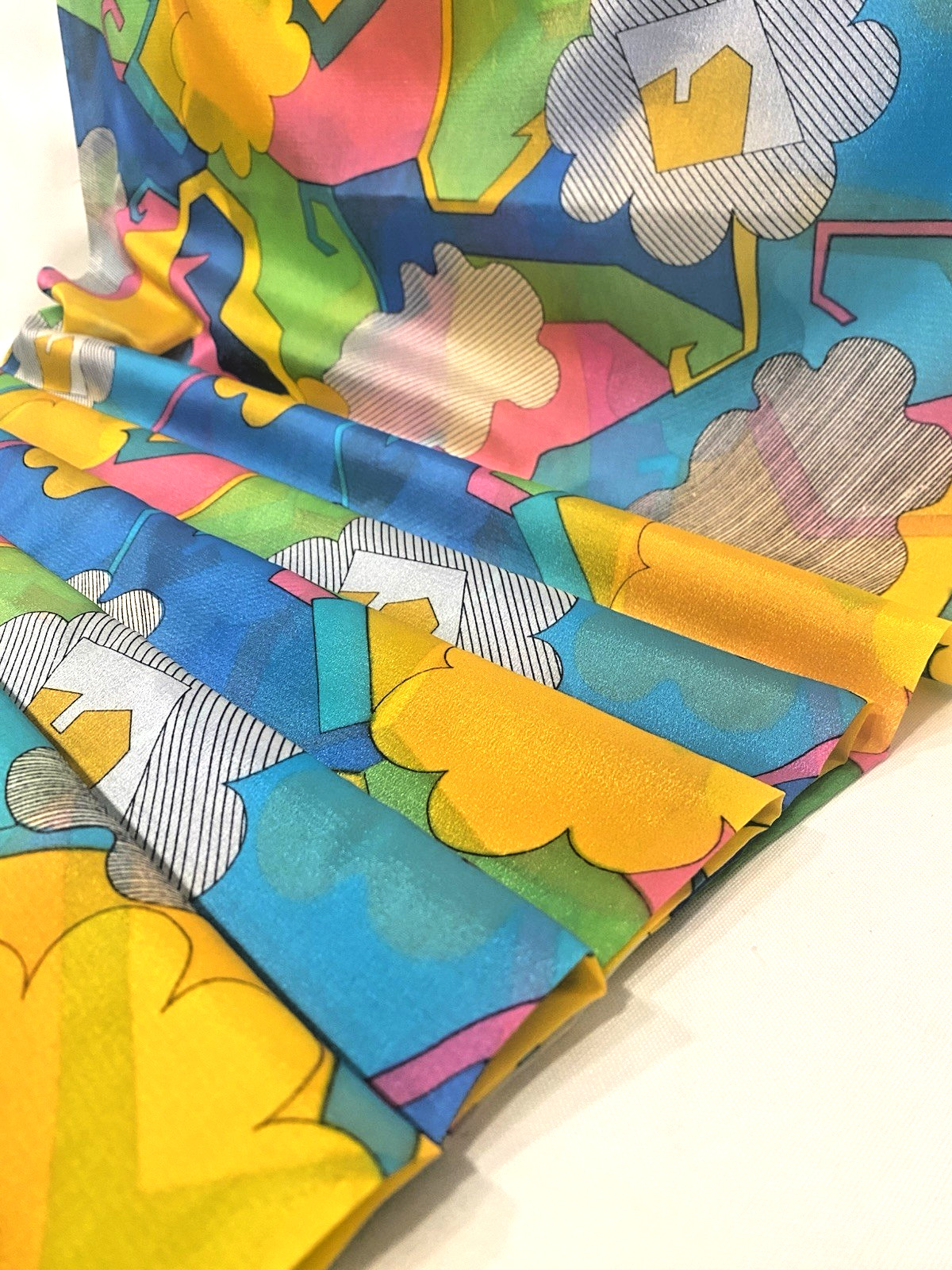 Vintage 60s 70s CHARTER Fabric SHEER Bold Retro Flower Power 44”W X 2yds & 7”